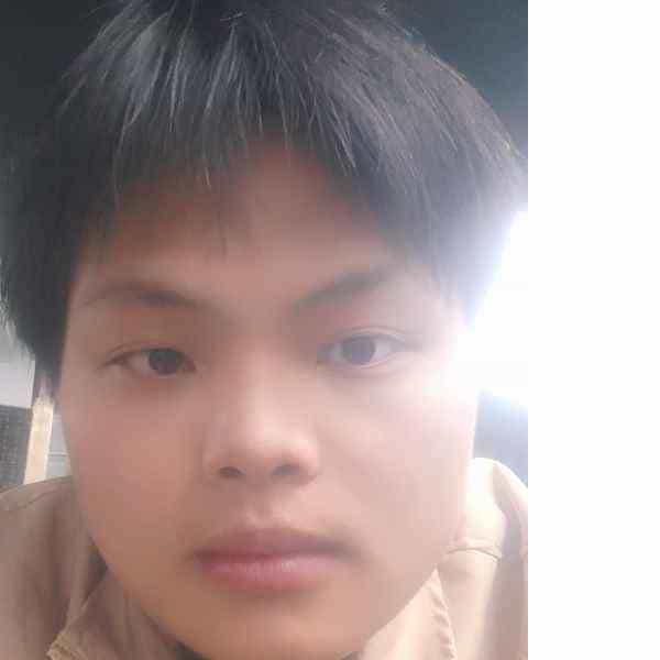 22岁岁河南单身帅哥 - 曲靖吉缘网