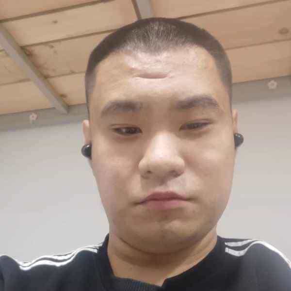 25岁岁山东单身帅哥 - 曲靖吉缘网
