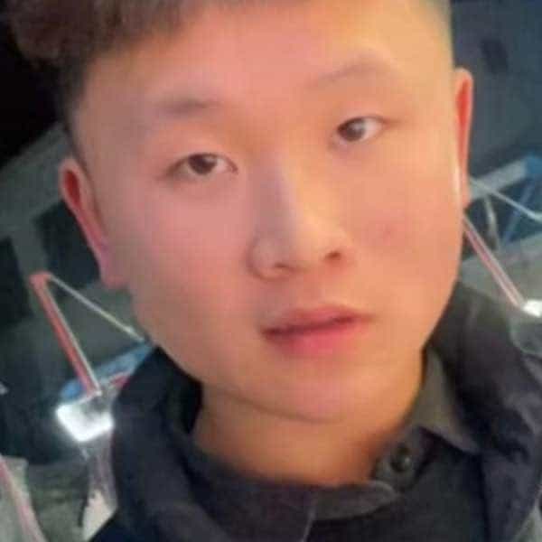 22岁岁河南单身帅哥 - 曲靖吉缘网